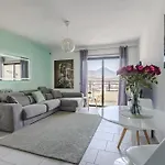 14th Floor Panoramic View Apartment