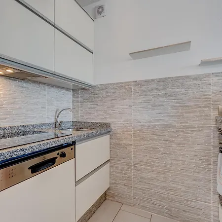 14th Floor Panoramic View Appartement